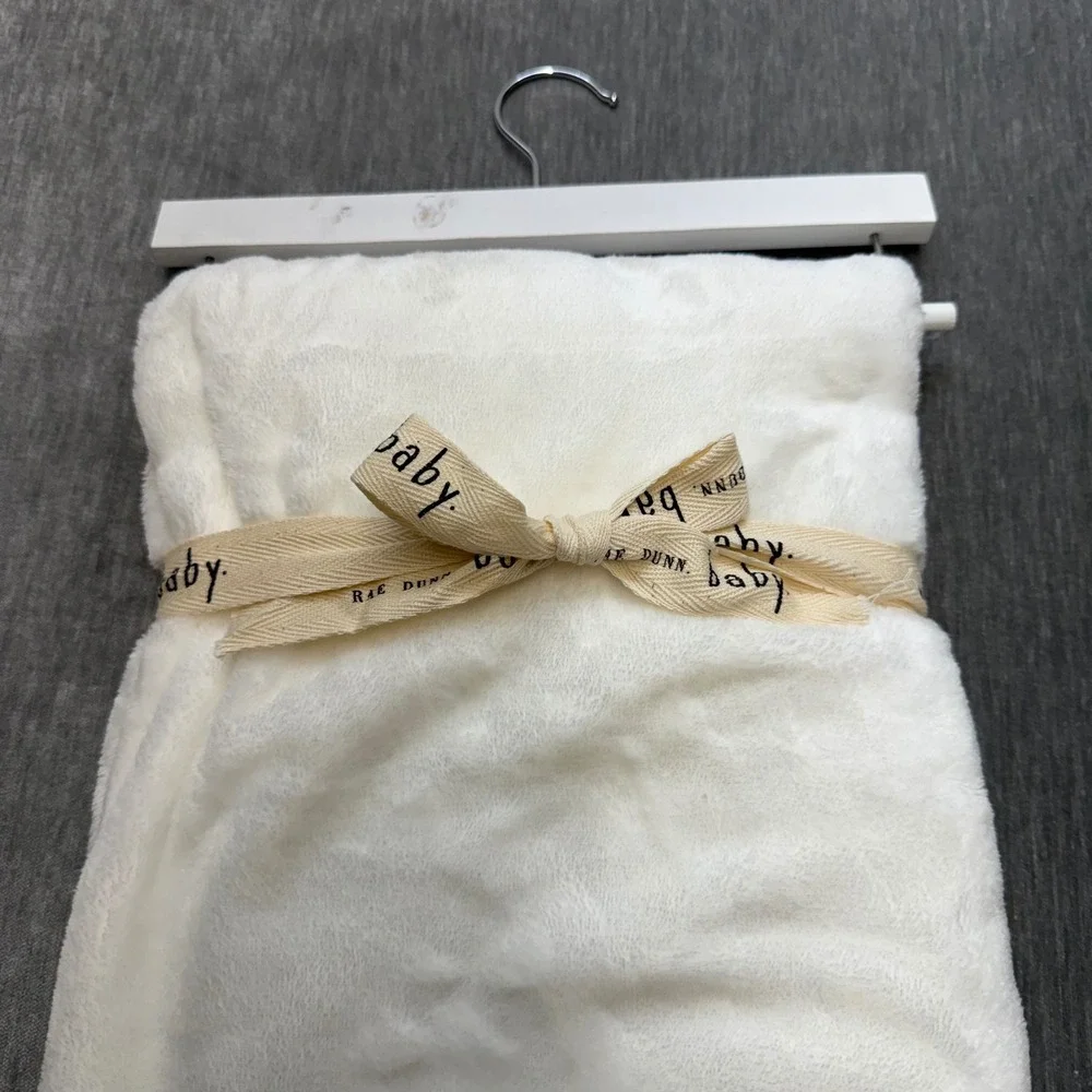 Rae Dunn Baby Snuggle Soft Plush Blanket White Black Whipstitch 30x40 NWT